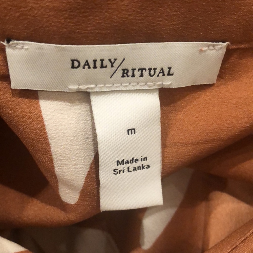 🔹Daily Ritual Belted Dress - Picture 3 of 3